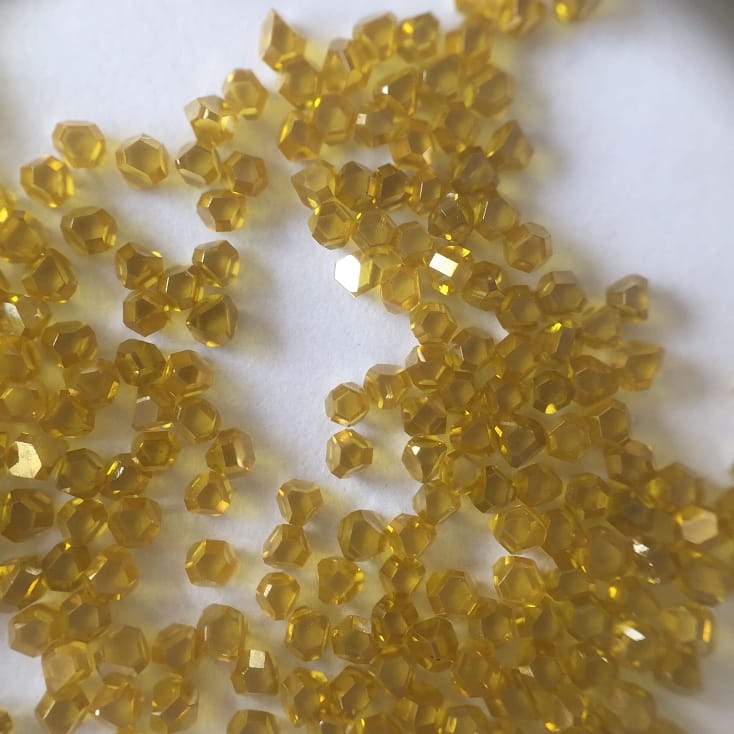 Yellow synthetic HPHT large single crystal diamond for industrial dressing and cutting tools